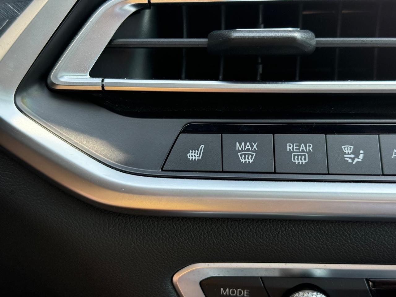BMW X6 Vehicle Image 20
