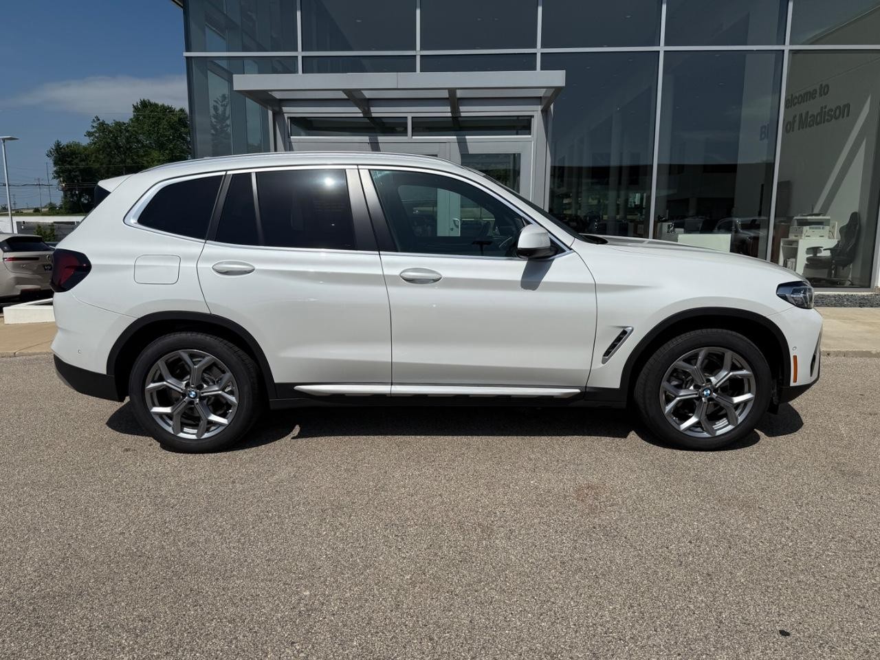 BMW X3 Vehicle Image 02