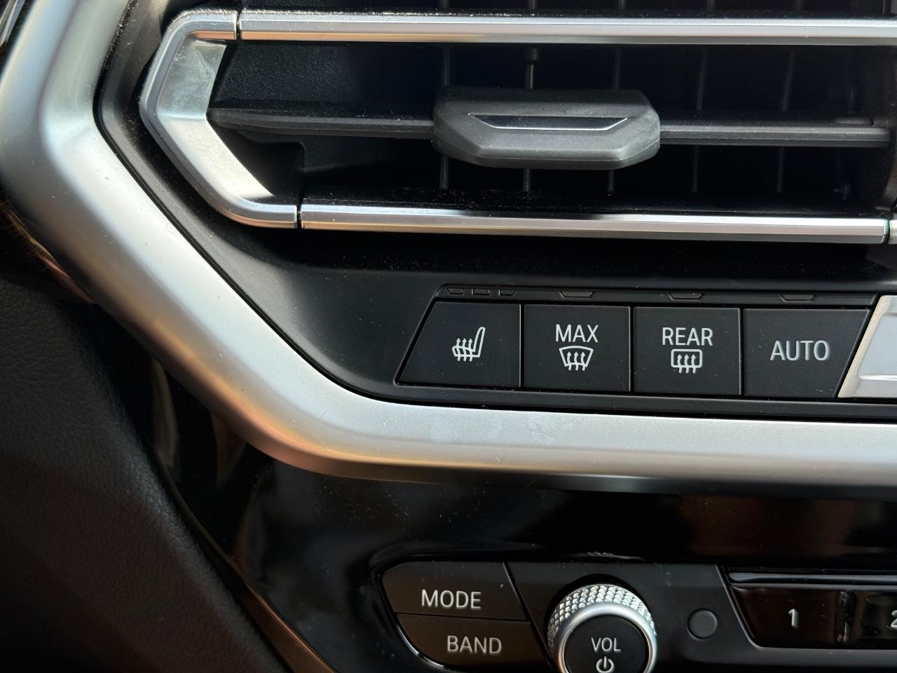 BMW X3 Vehicle Image 22