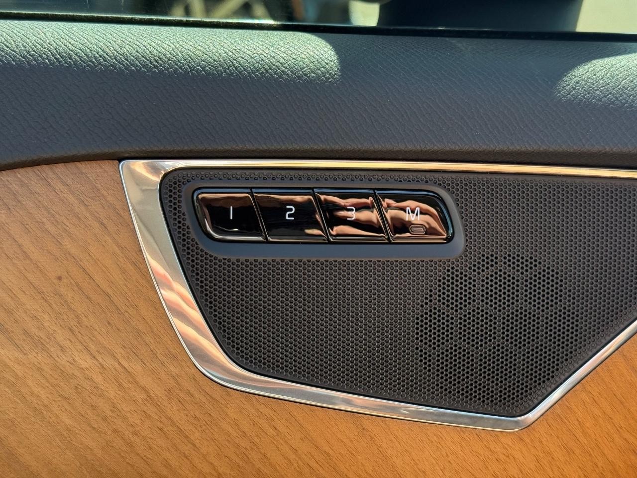 Volvo XC90 Vehicle Image 17