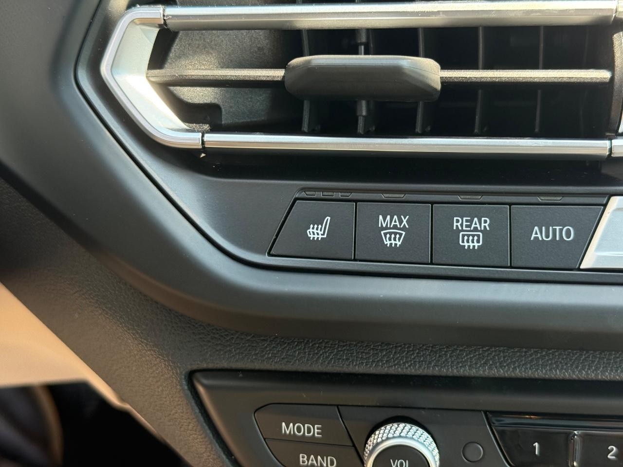 BMW 2 Series Vehicle Image 19