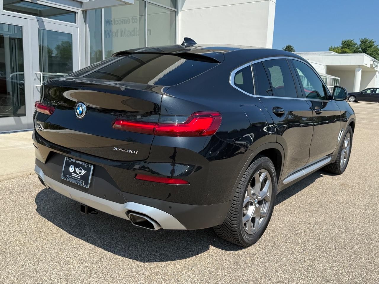 BMW X4 Vehicle Image 03