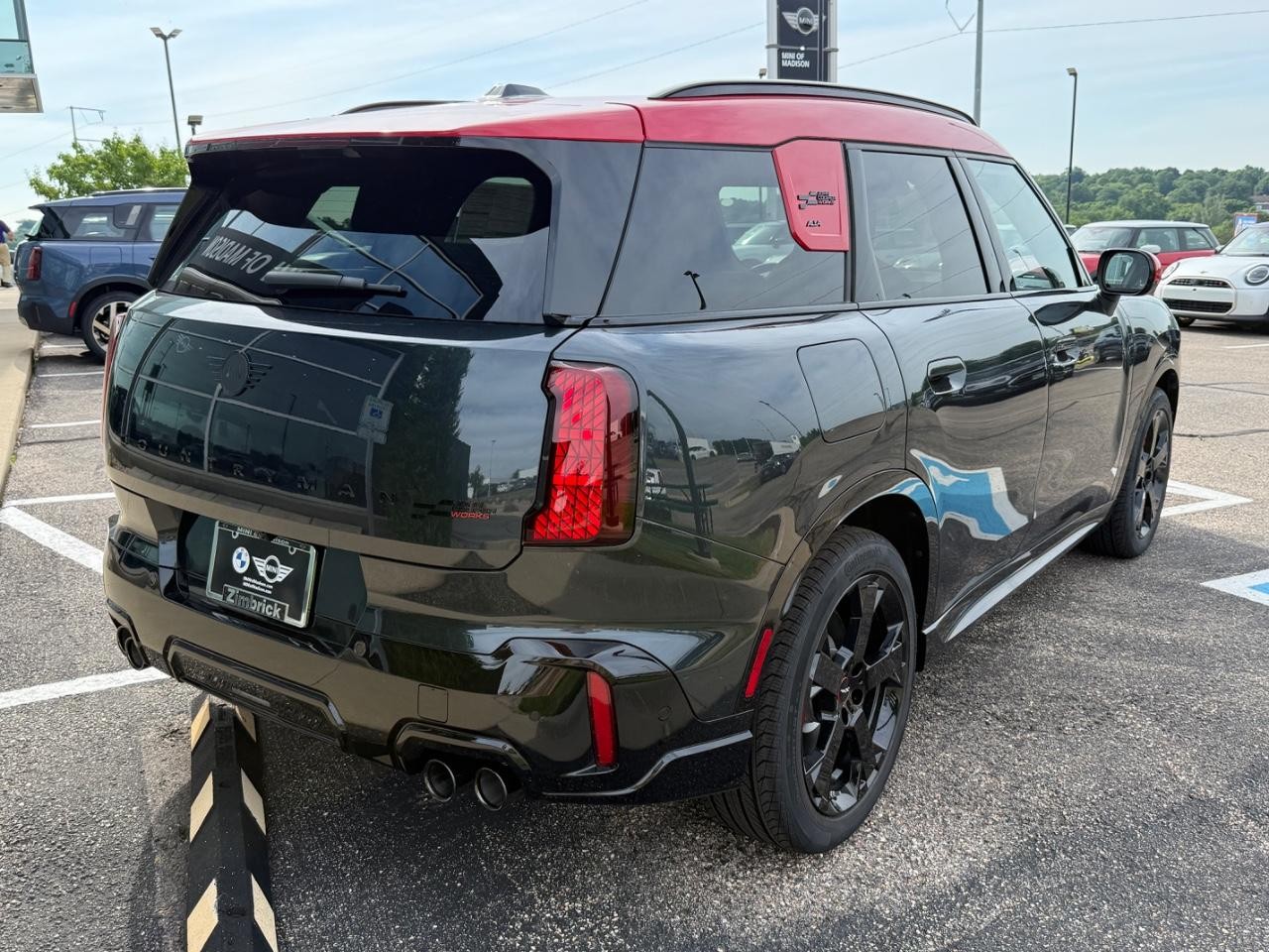 MINI Countryman Vehicle Image 03