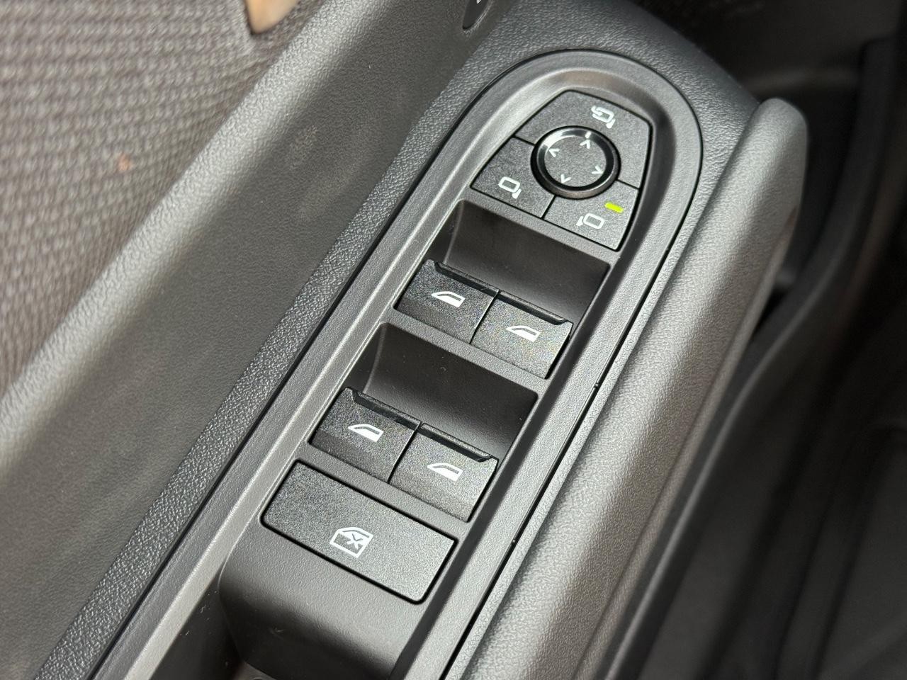 MINI Countryman Vehicle Image 13