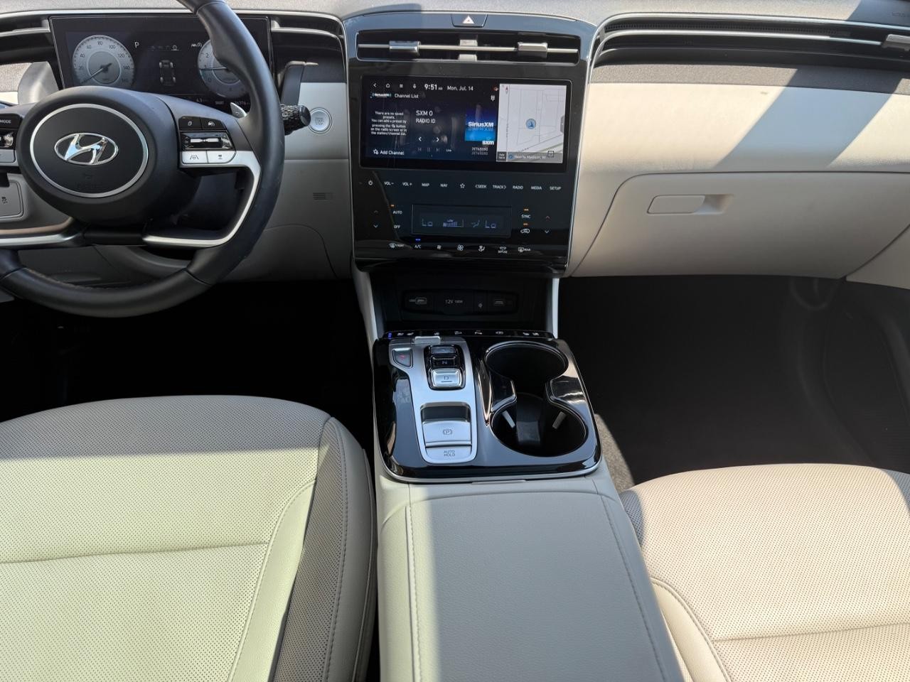 Hyundai Tucson Vehicle Image 11