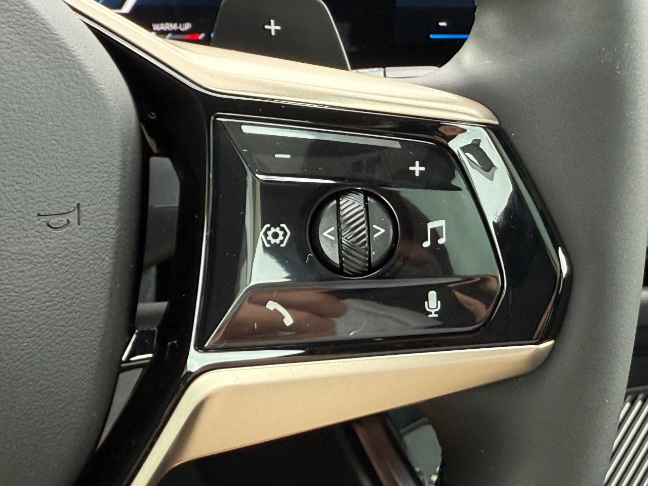 BMW X3 Vehicle Image 13