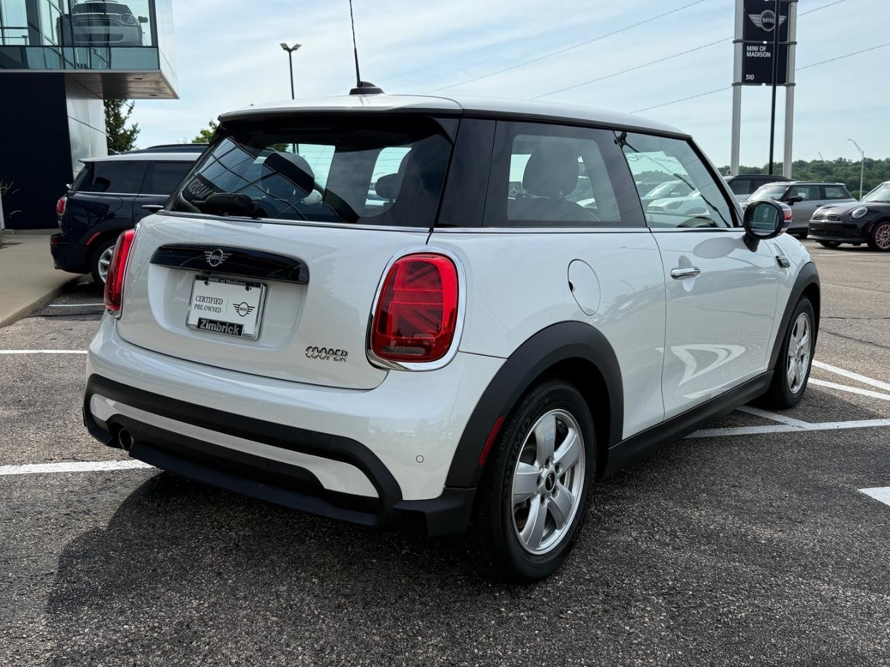 MINI Hardtop 2 Door Vehicle Image 03