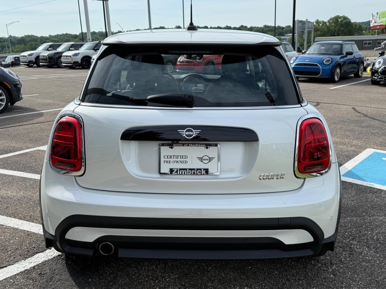 MINI Hardtop 2 Door Vehicle Image 04