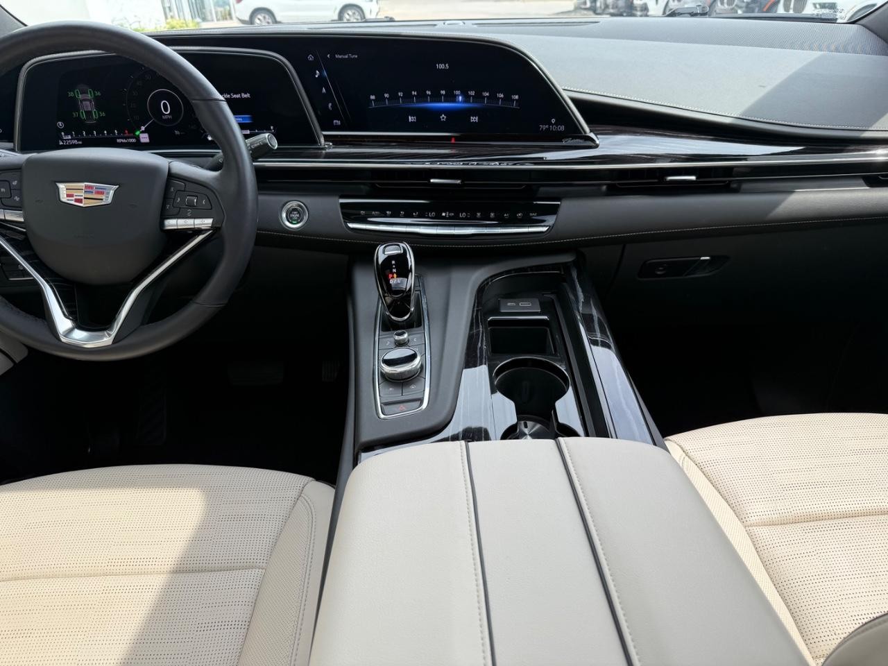 Cadillac Escalade Vehicle Image 12