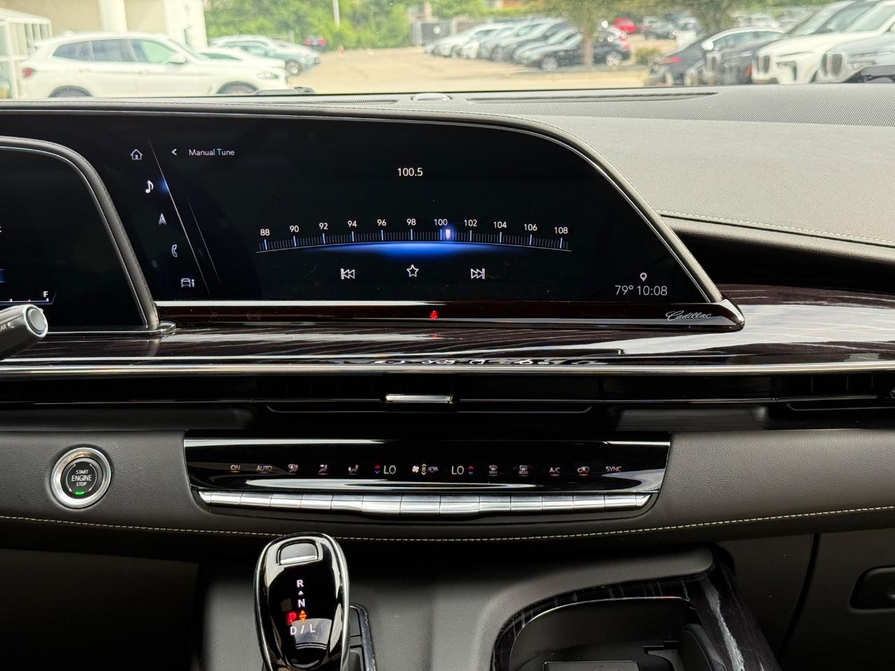 Cadillac Escalade Vehicle Image 13