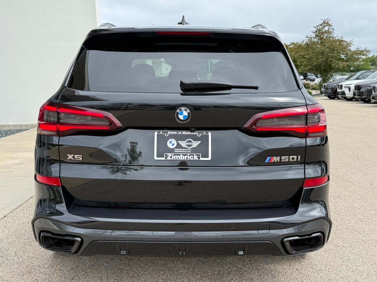 BMW X5 Vehicle Image 04