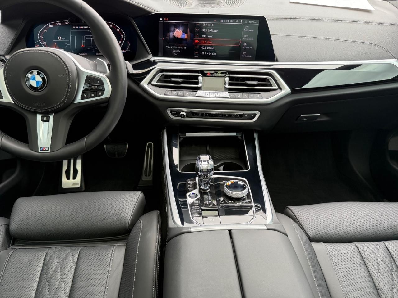 BMW X5 Vehicle Image 11