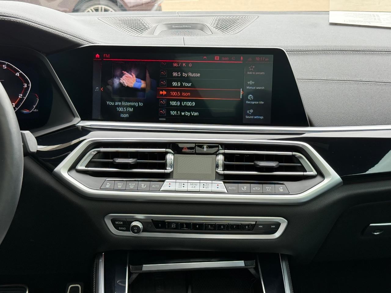 BMW X5 Vehicle Image 12