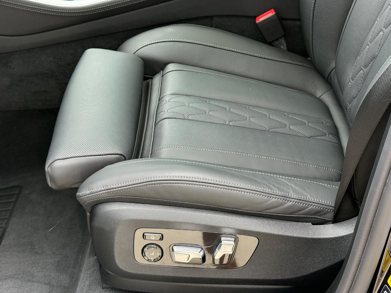 BMW X5 Vehicle Image 25