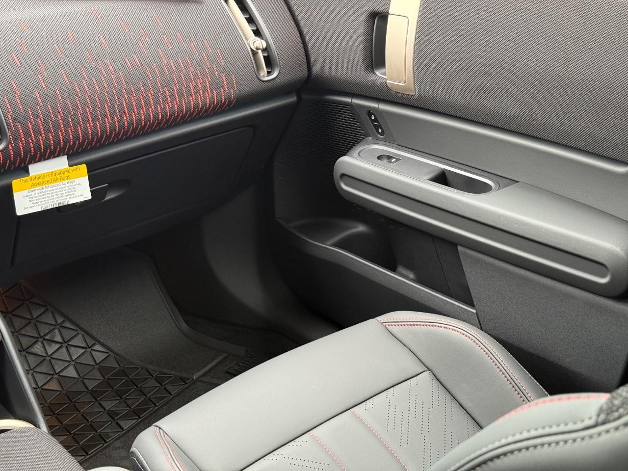 MINI Countryman Vehicle Image 11