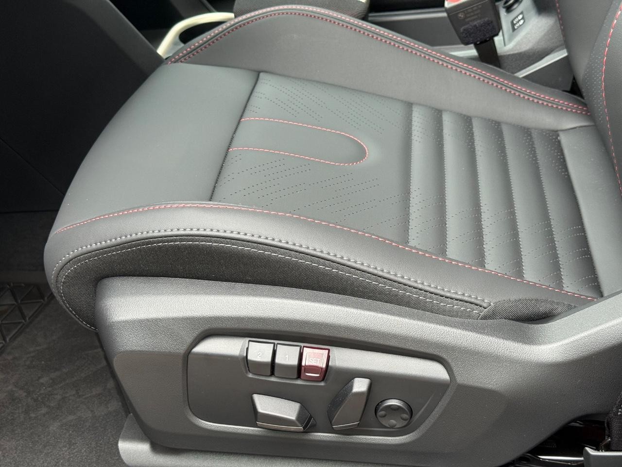 MINI Countryman Vehicle Image 17