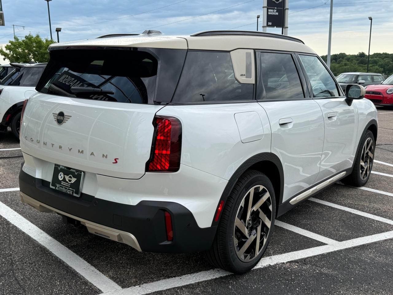 MINI Countryman Vehicle Image 03