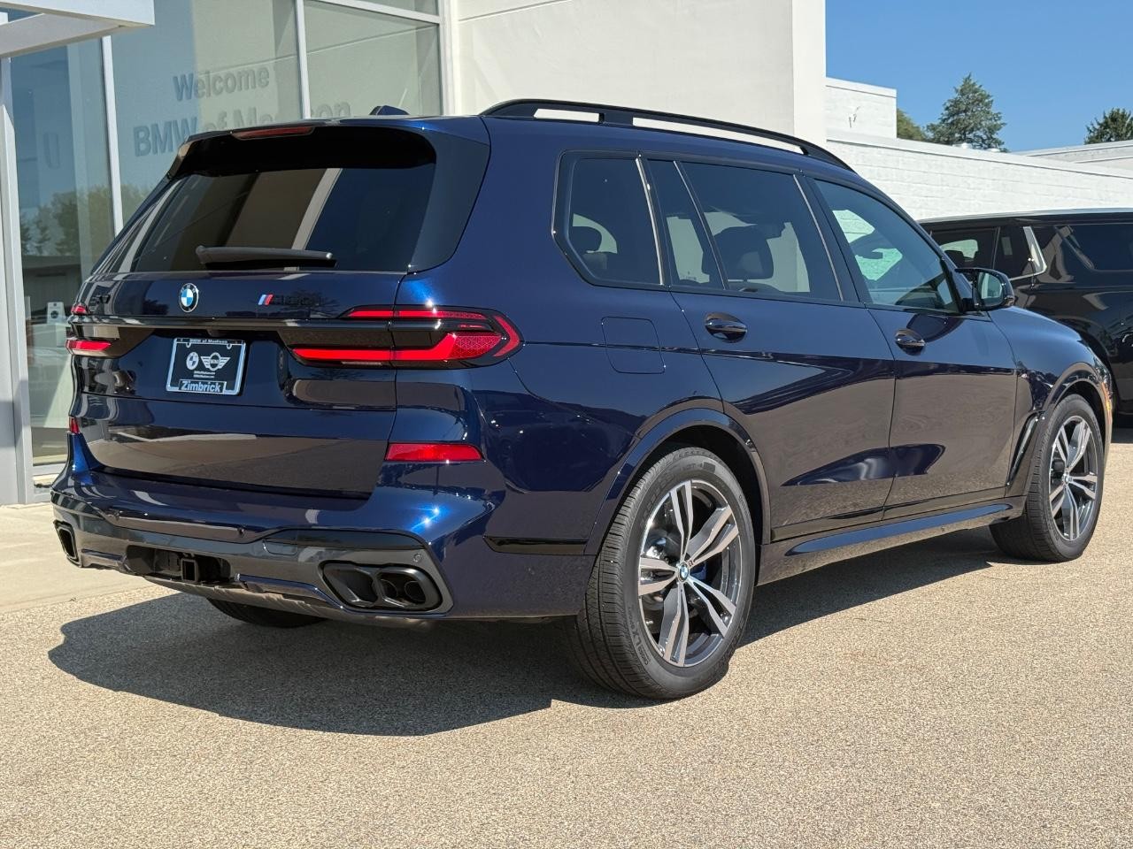 BMW X7 Vehicle Image 03