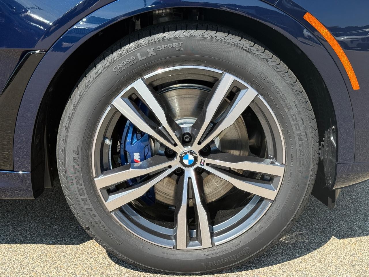 BMW X7 Vehicle Image 04