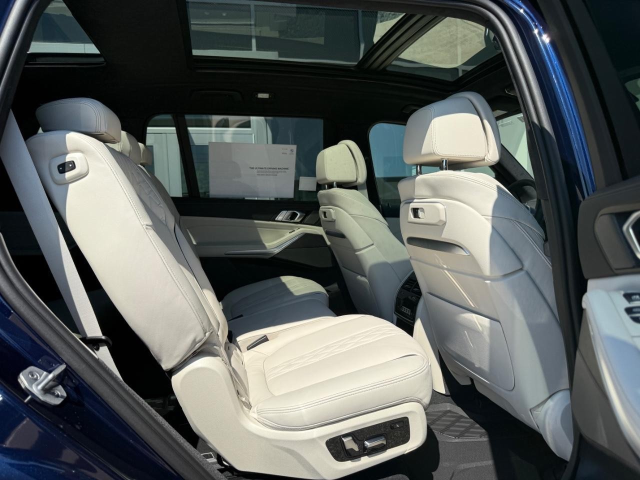 BMW X7 Vehicle Image 06