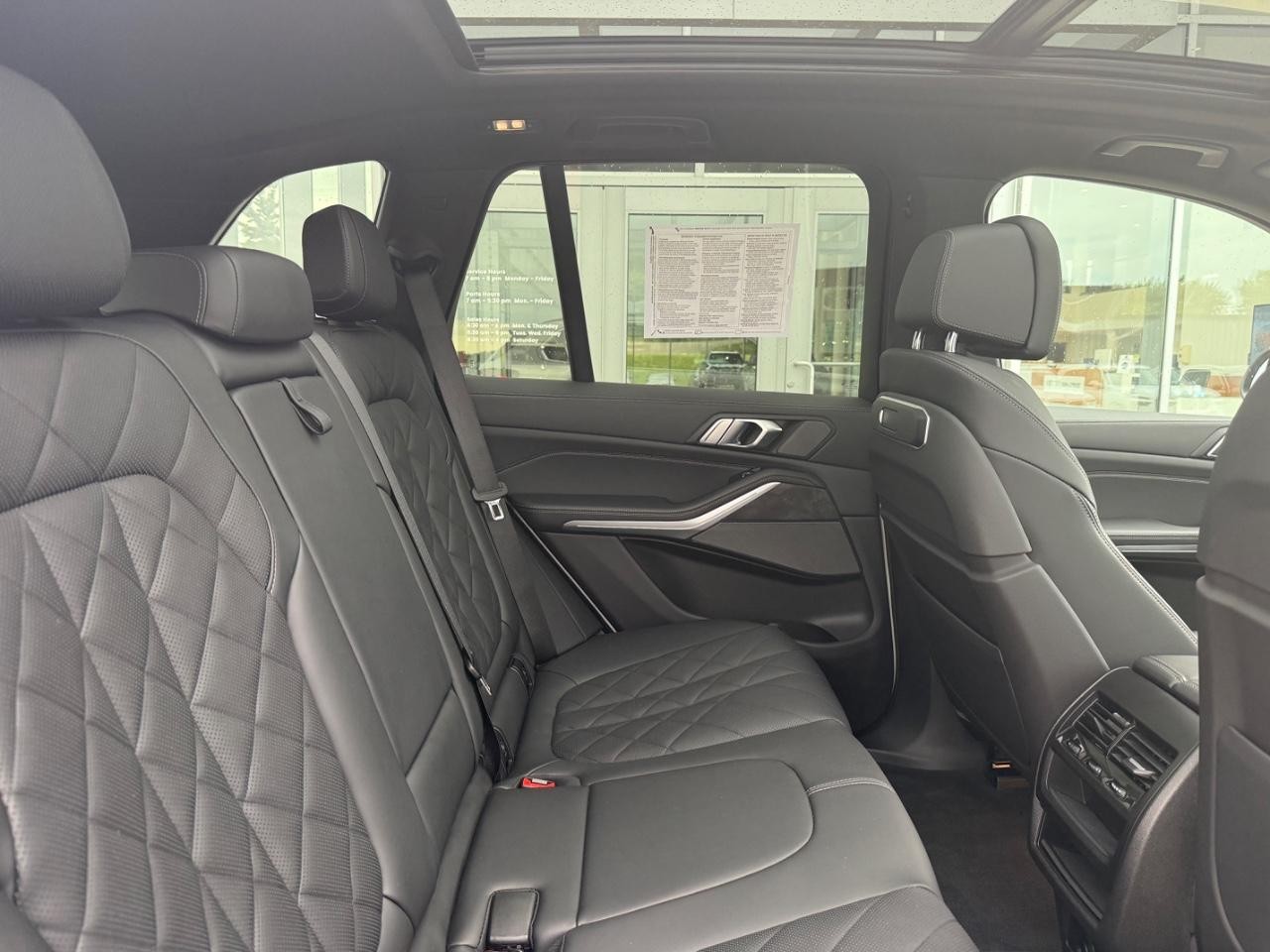 BMW X5 Vehicle Image 10