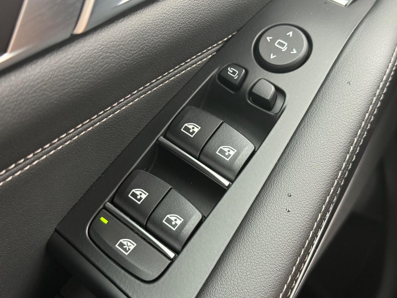 BMW X5 Vehicle Image 22
