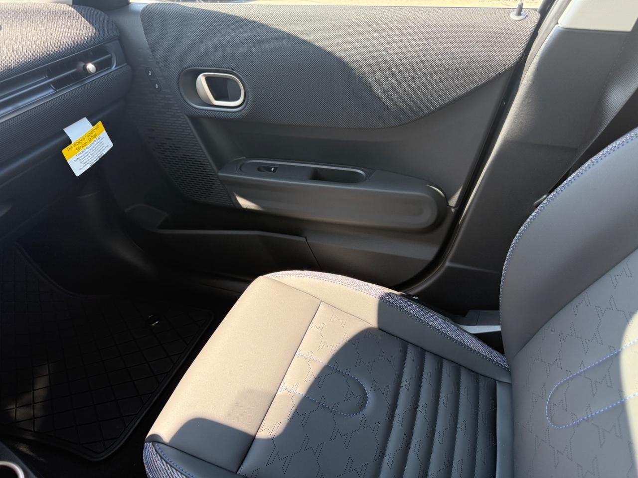 MINI Hardtop 4 Door Vehicle Image 15