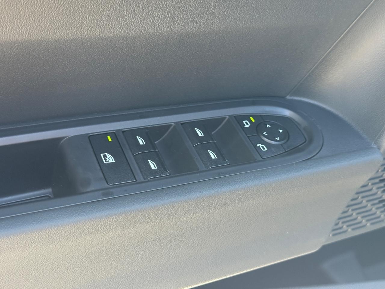 MINI Hardtop 4 Door Vehicle Image 16