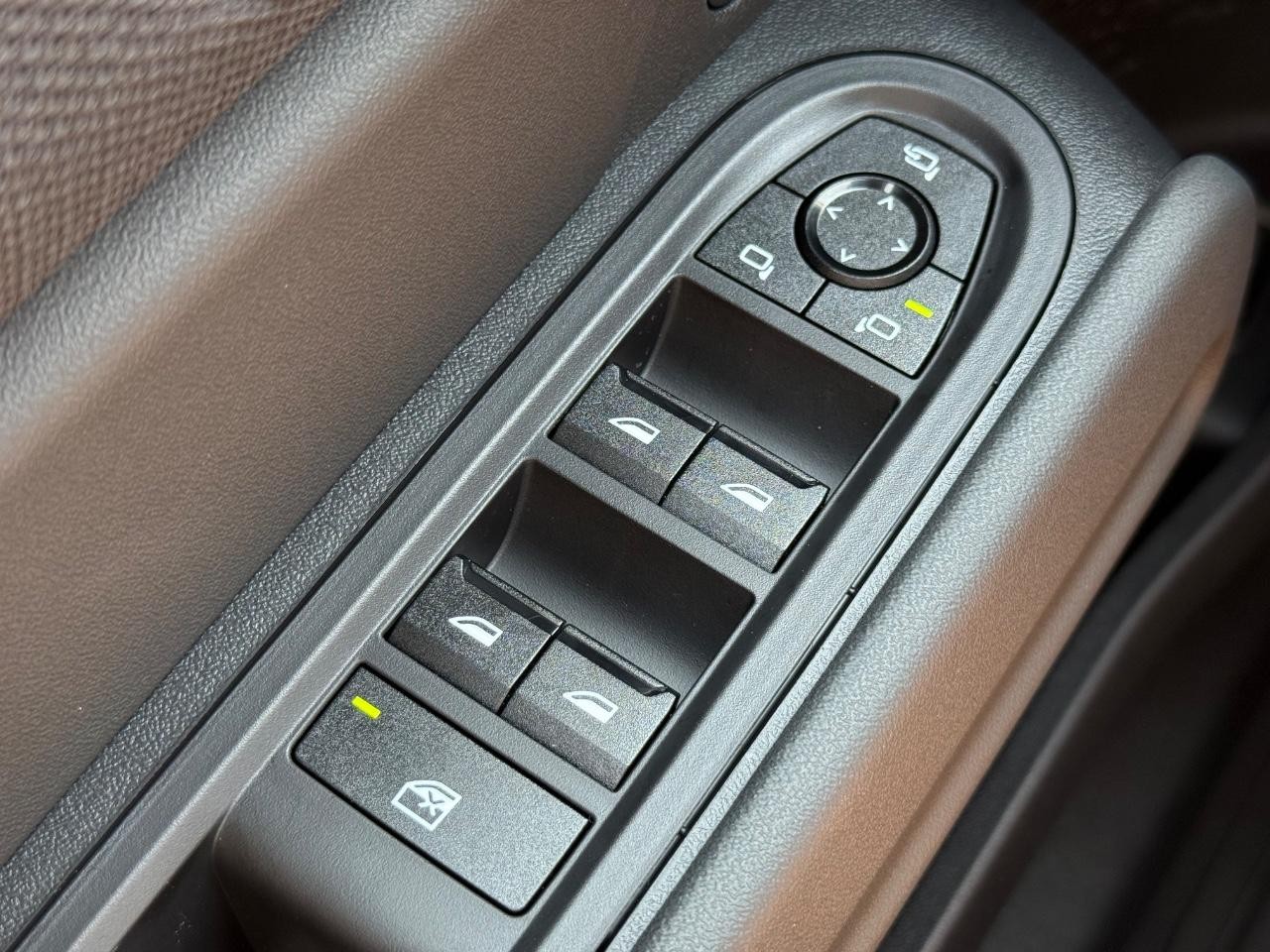 MINI Countryman Vehicle Image 15