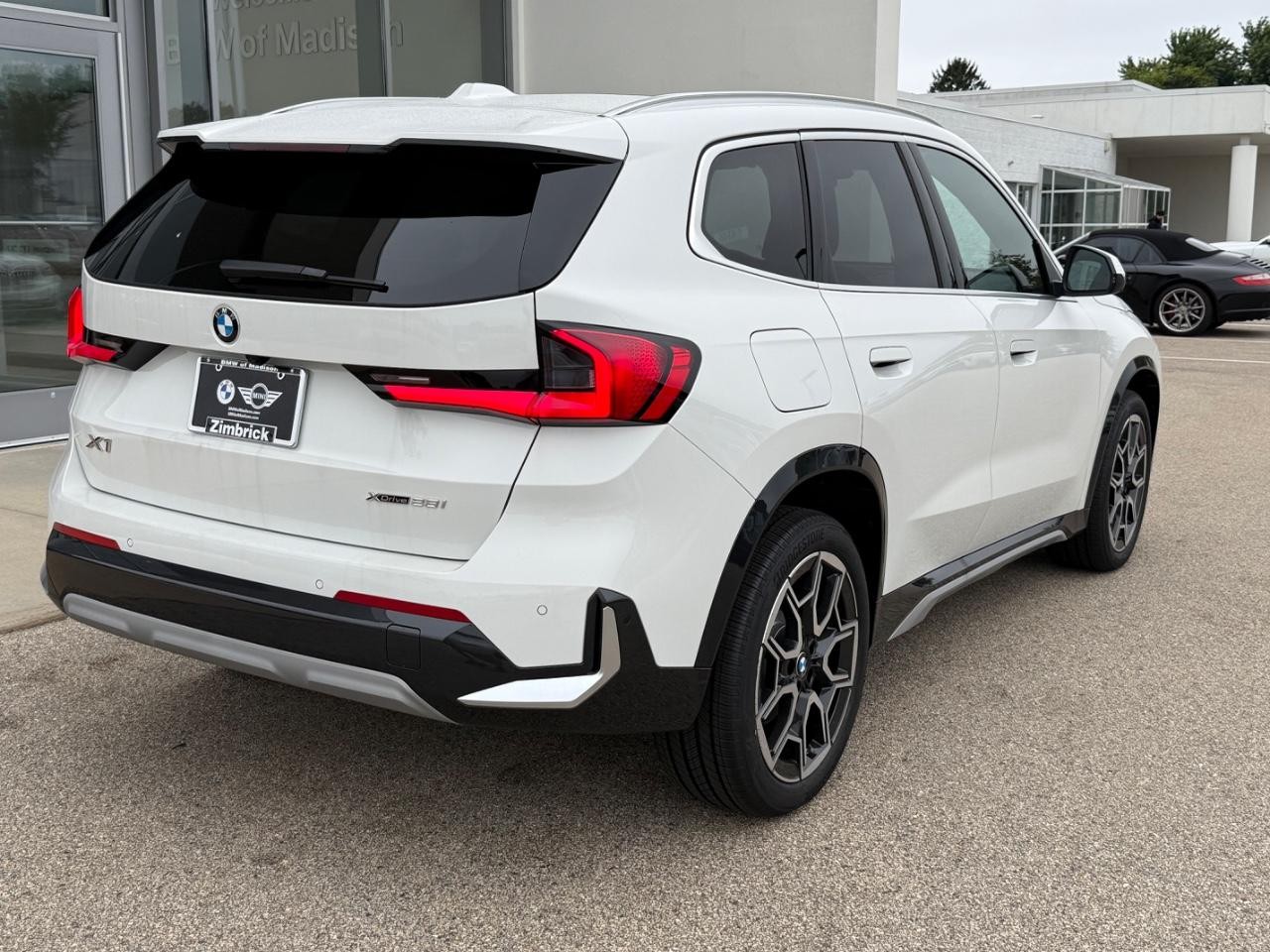 BMW X1 Vehicle Image 03