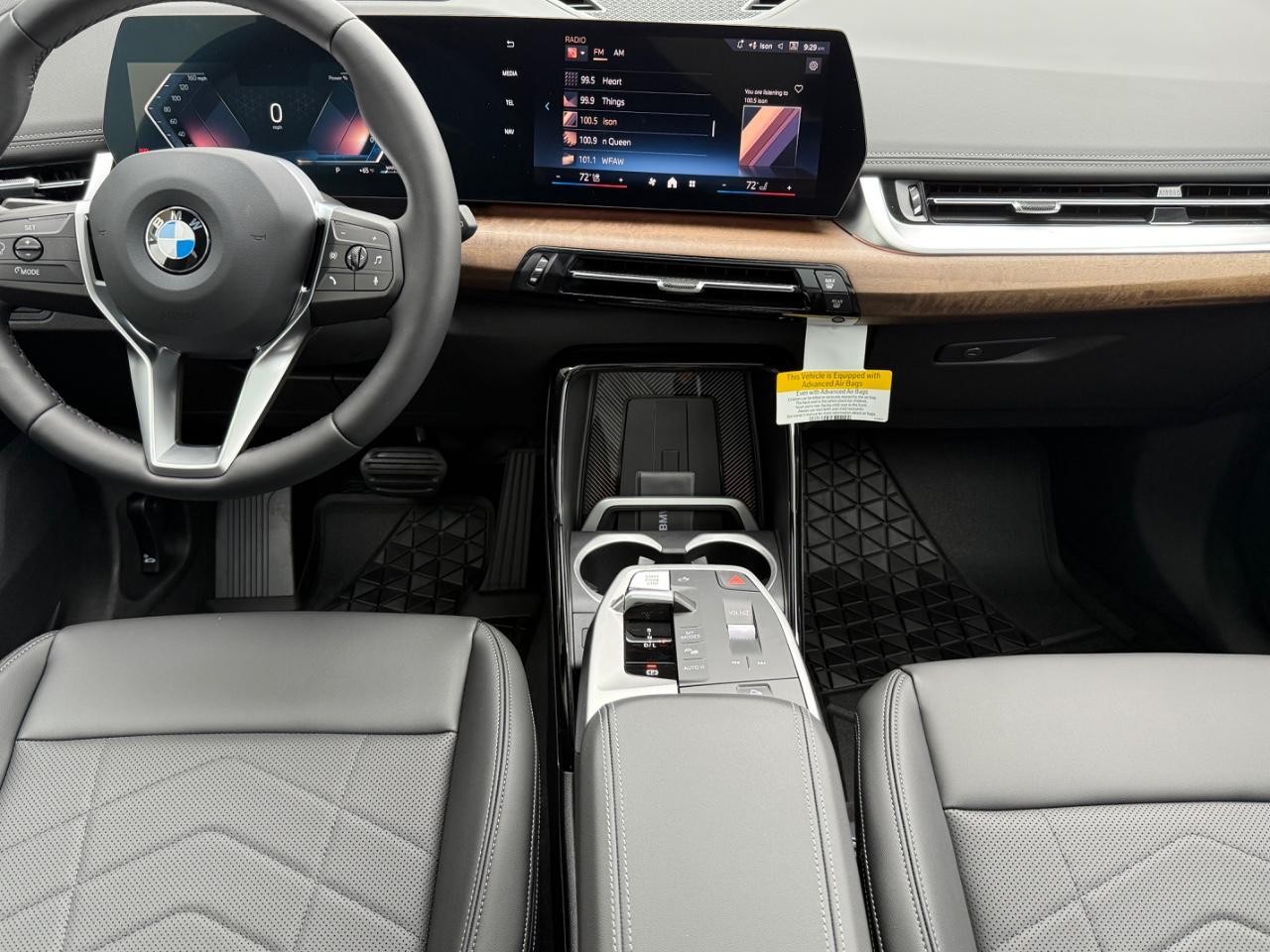 BMW X1 Vehicle Image 06