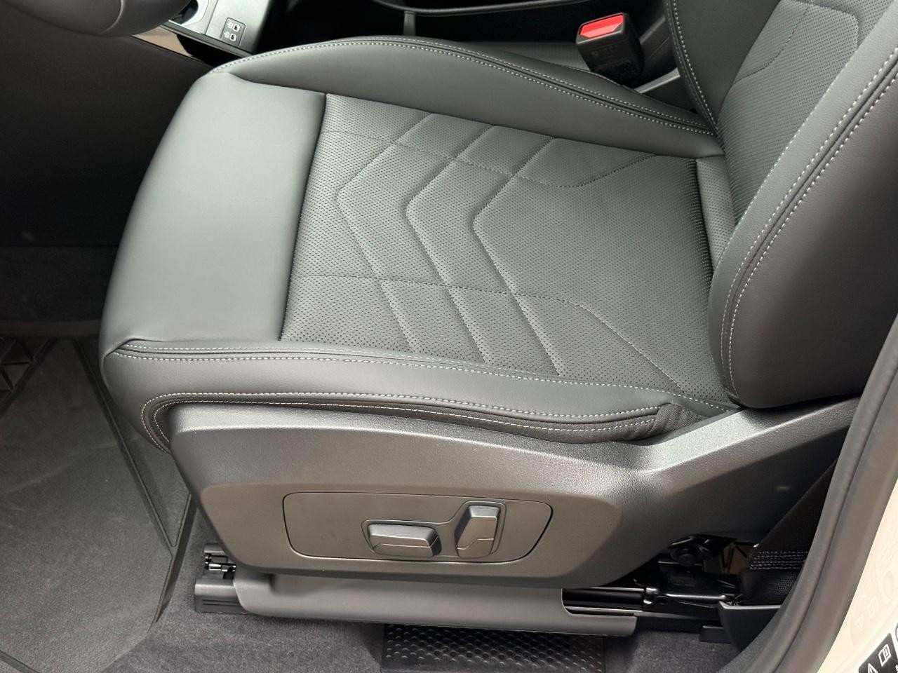 BMW X1 Vehicle Image 17
