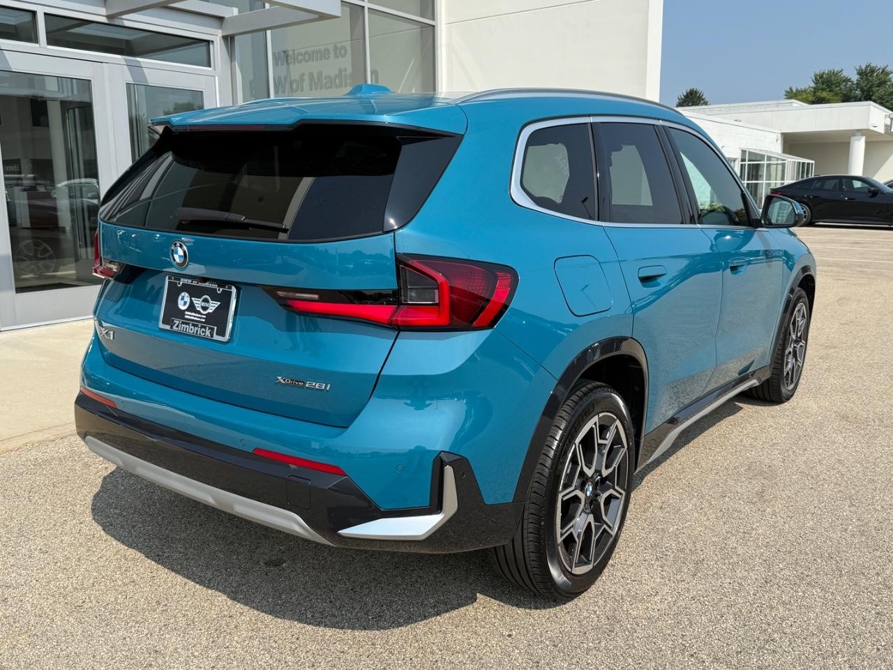 BMW X1 Vehicle Image 03