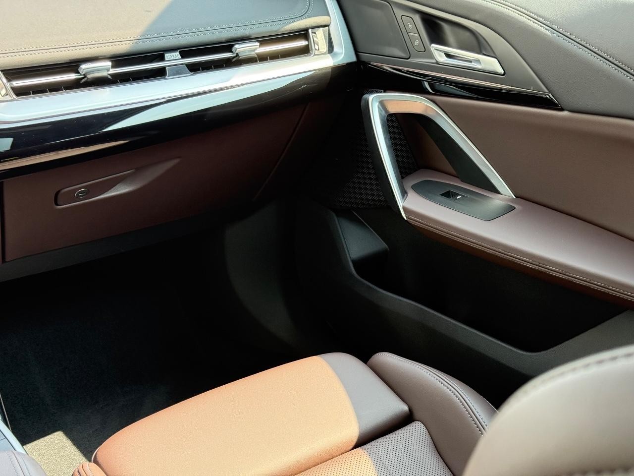 BMW X1 Vehicle Image 15