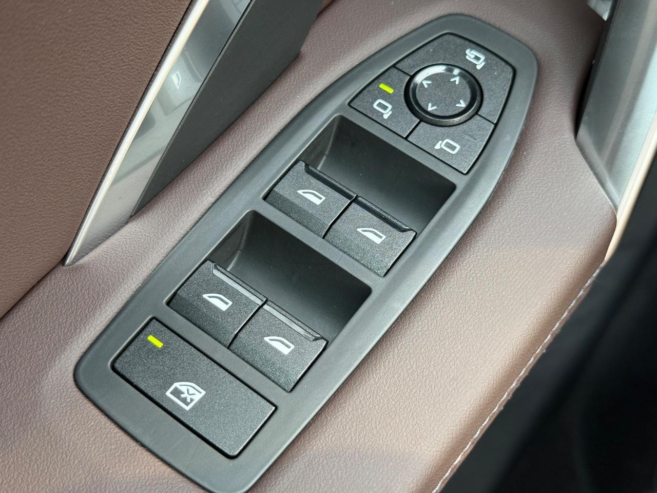 BMW X1 Vehicle Image 21