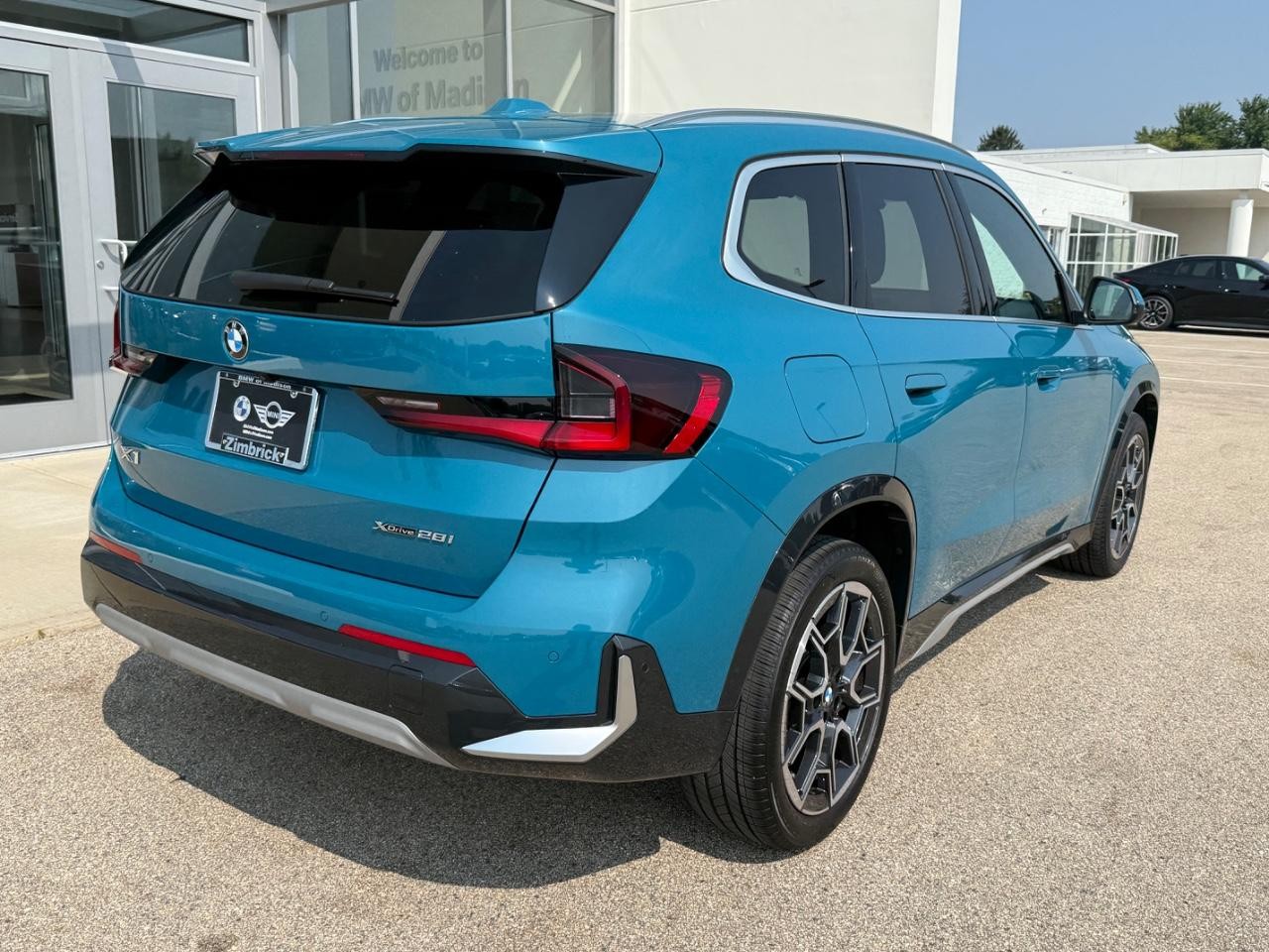 BMW X1 Vehicle Image 03