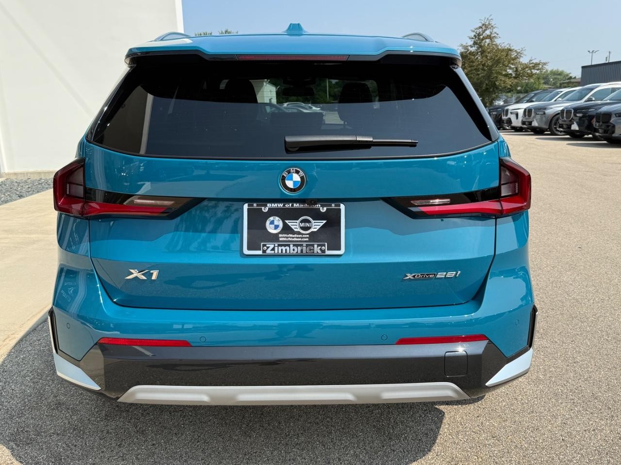 BMW X1 Vehicle Image 04