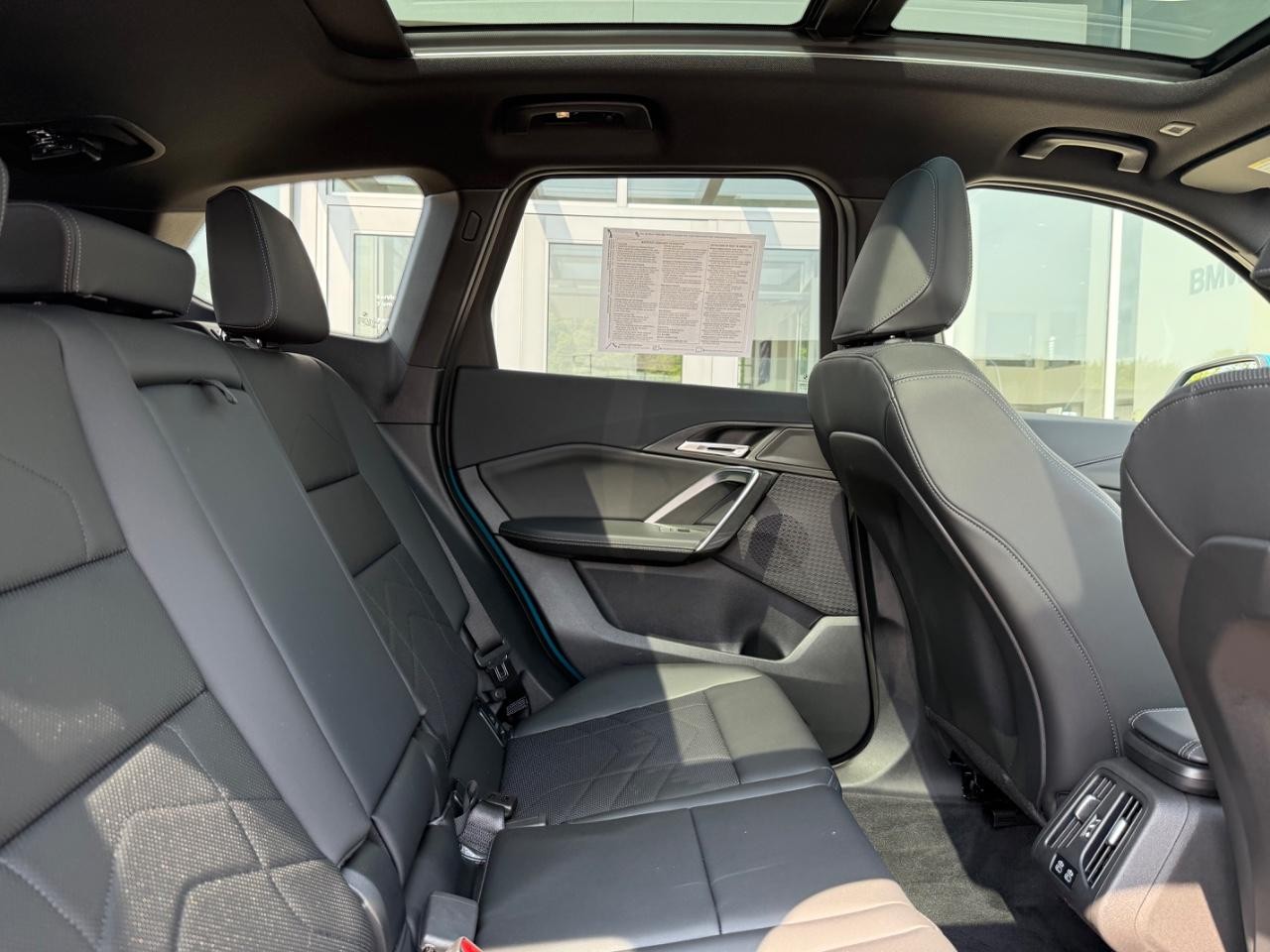BMW X1 Vehicle Image 10