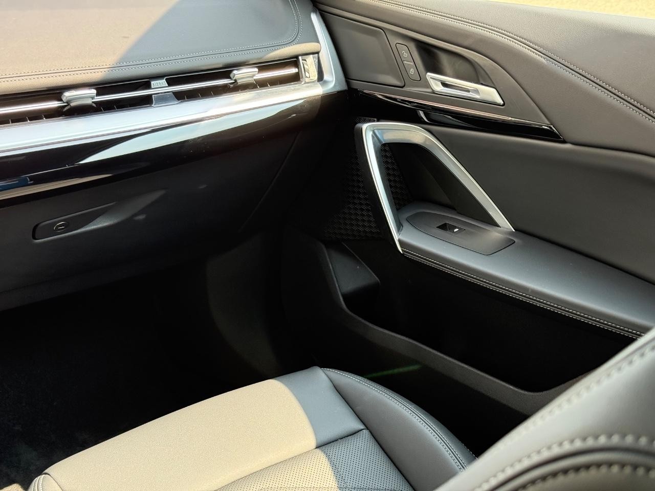 BMW X1 Vehicle Image 15