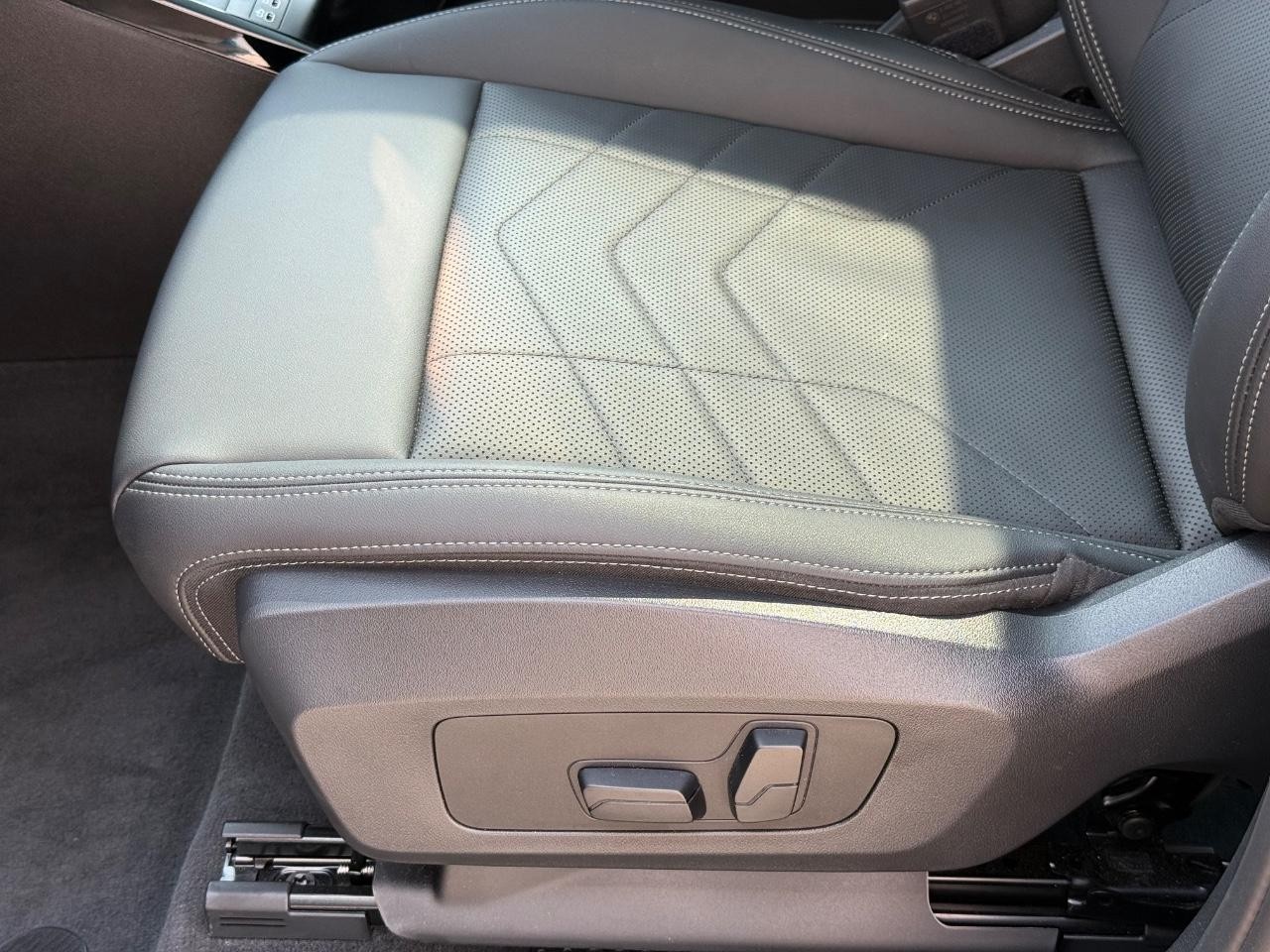 BMW X1 Vehicle Image 22