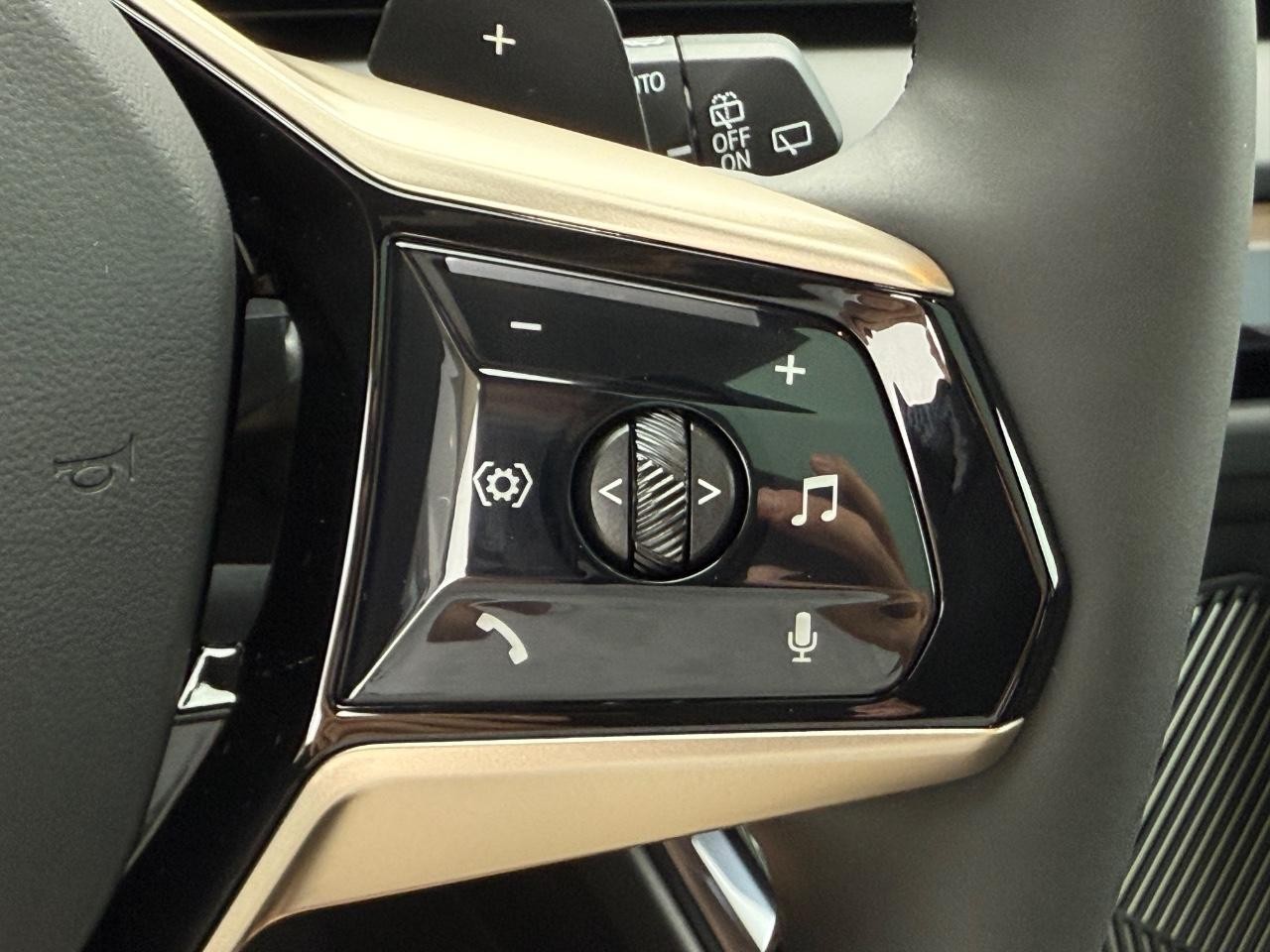 BMW X3 Vehicle Image 13