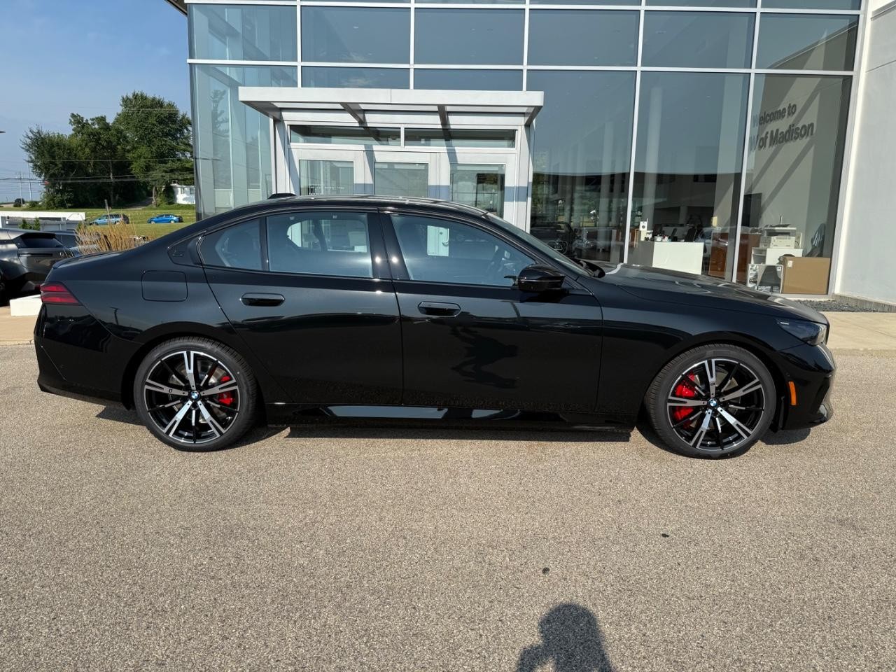 BMW i5 Vehicle Image 02