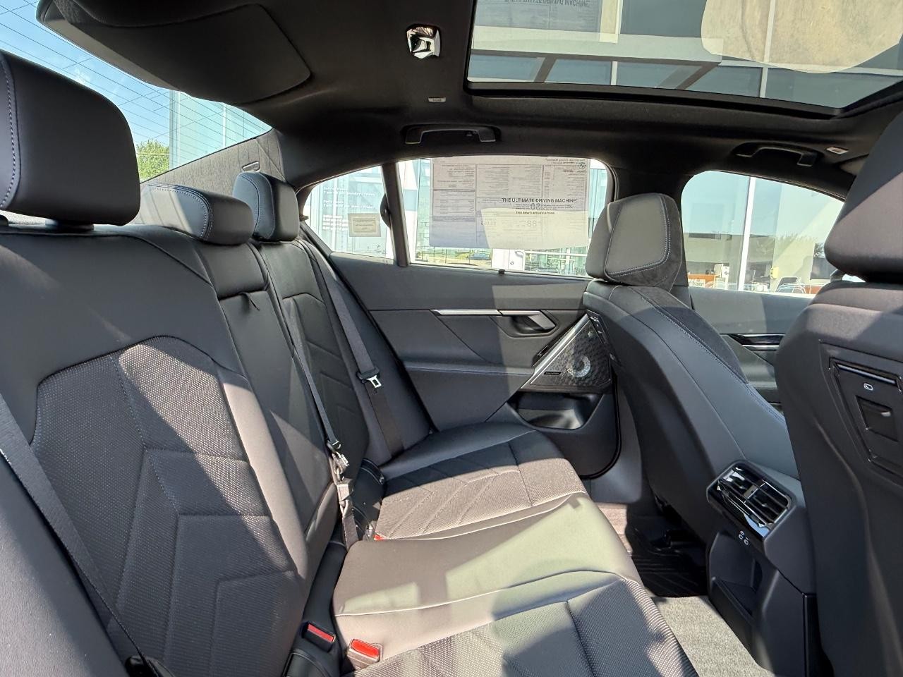 BMW i5 Vehicle Image 05