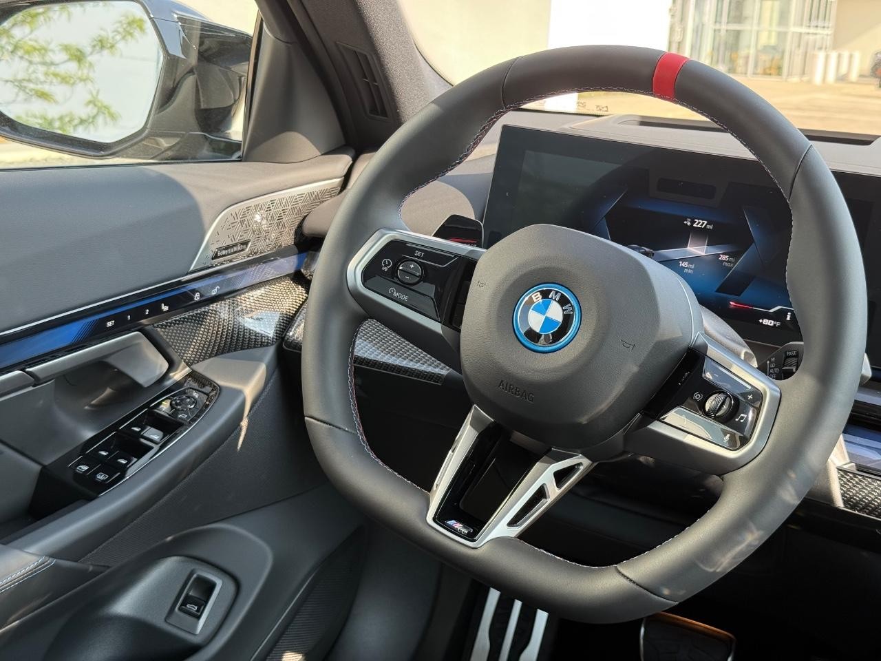 BMW i5 Vehicle Image 09