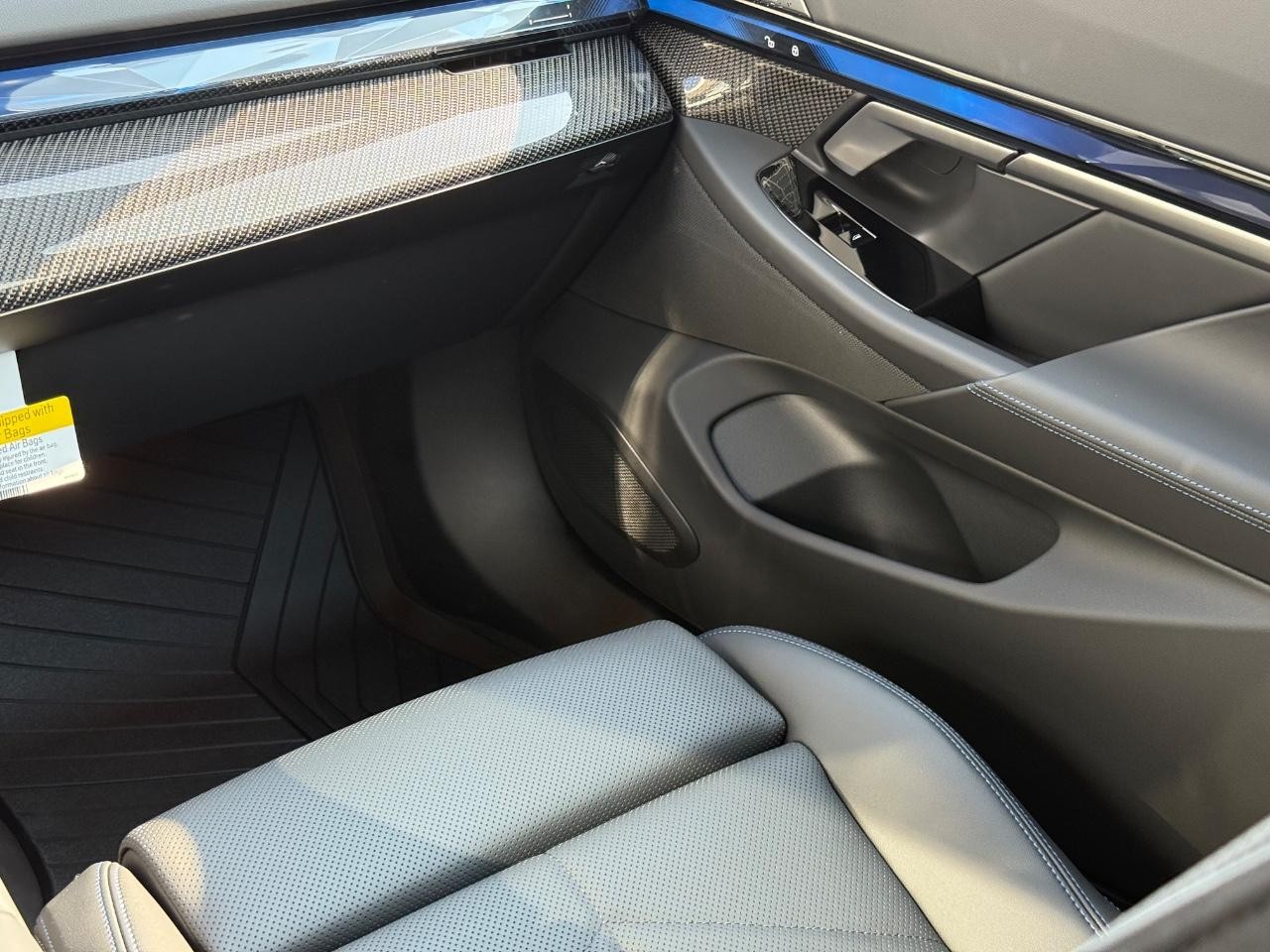 BMW i5 Vehicle Image 10