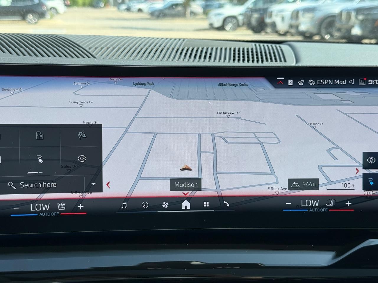 BMW i5 Vehicle Image 14