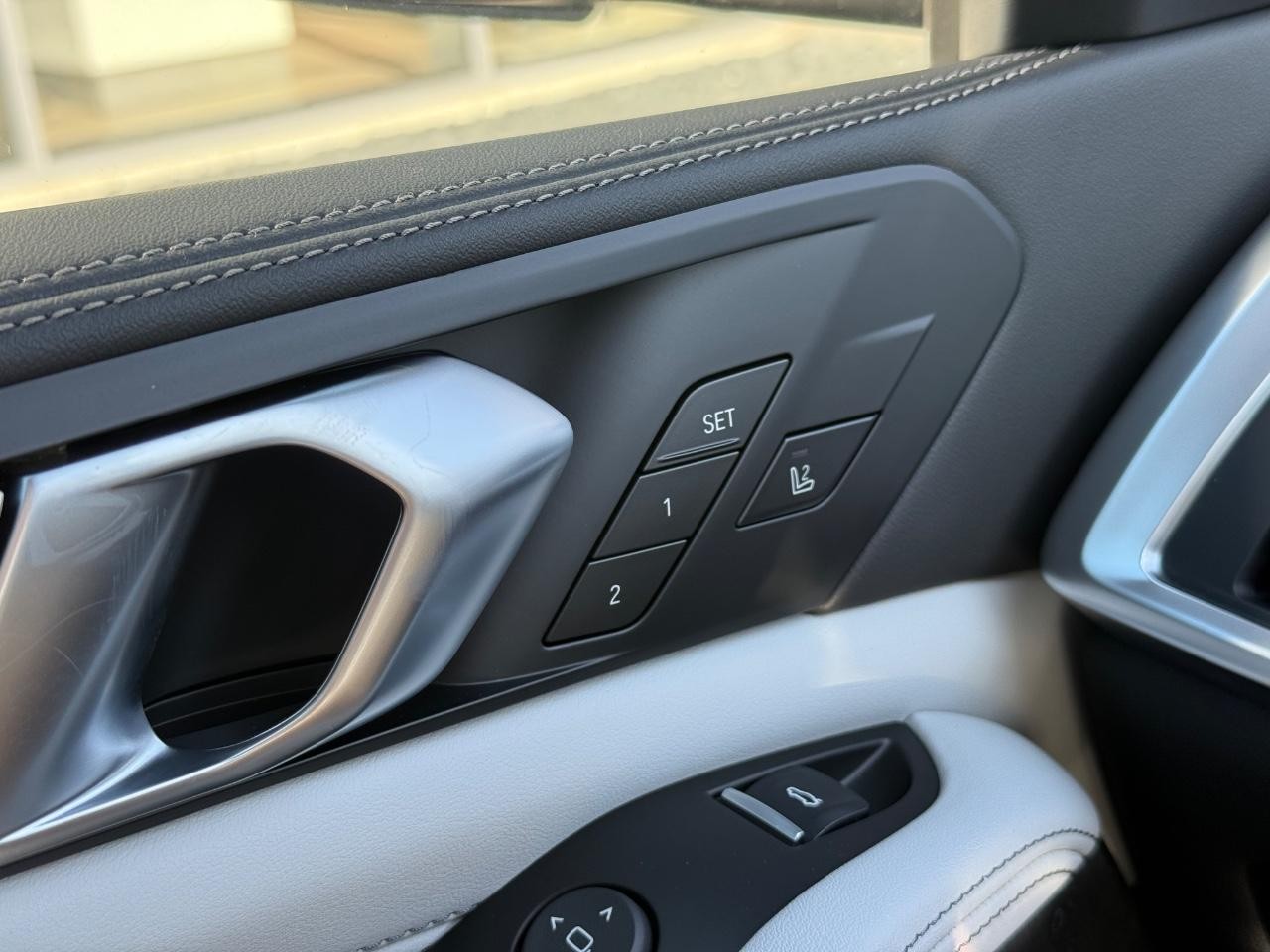 BMW X5 Vehicle Image 14