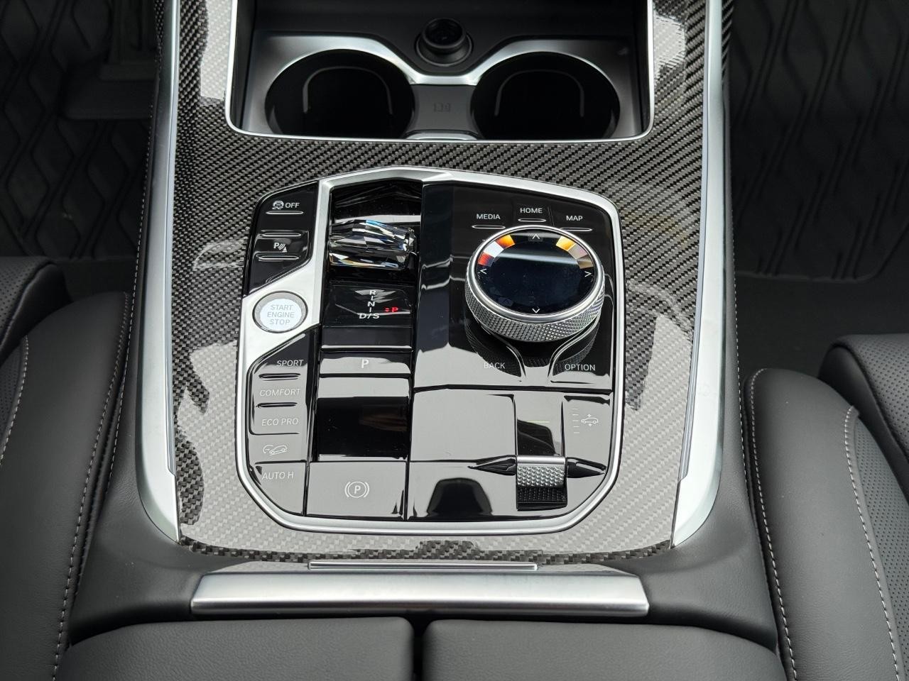 BMW X7 Vehicle Image 10