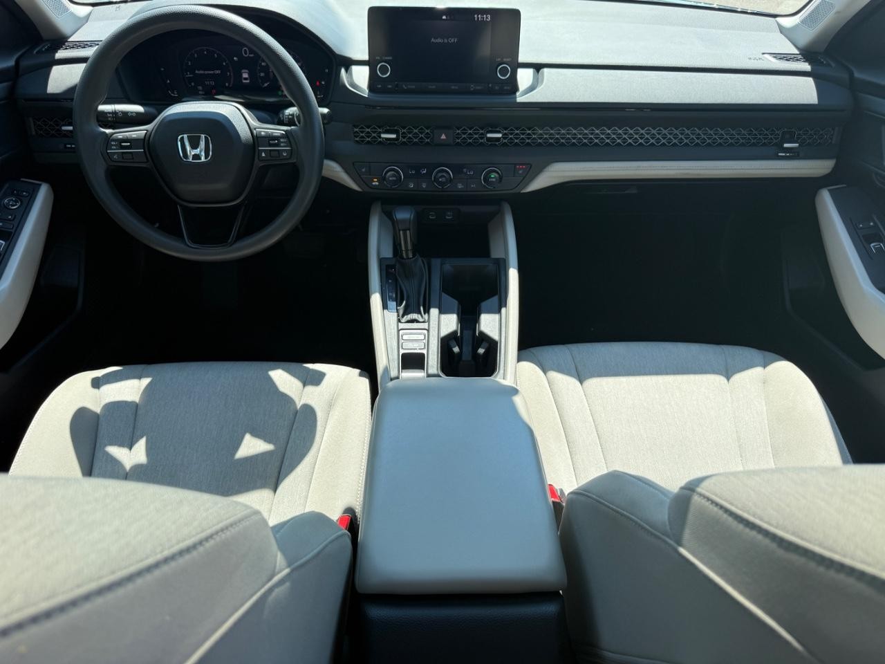 Honda Accord Sedan Vehicle Image 12