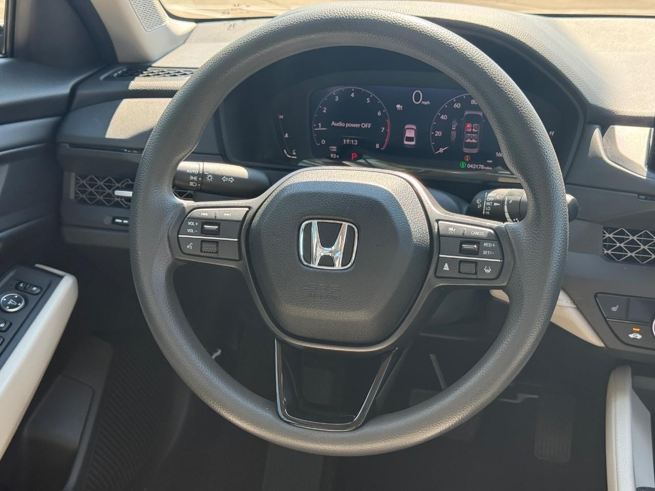 Honda Accord Sedan Vehicle Image 13